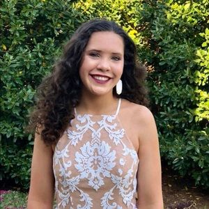 Meet your Posher, Isabella